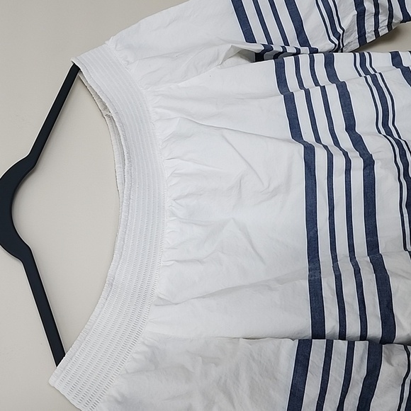 NWT Vineyard Vines Breaker Stripe Off‑The‑Shoulder Top White/Navy Size XS - Picture 4 of 7